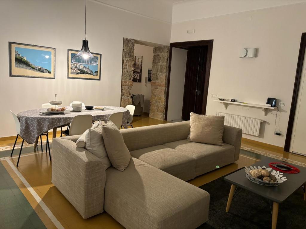 Luxury Manfredi Apartment Salerno Exteriér fotografie